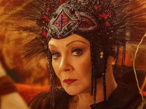 Babylon star Jean Smart reveals a raunchy deleted scene from。